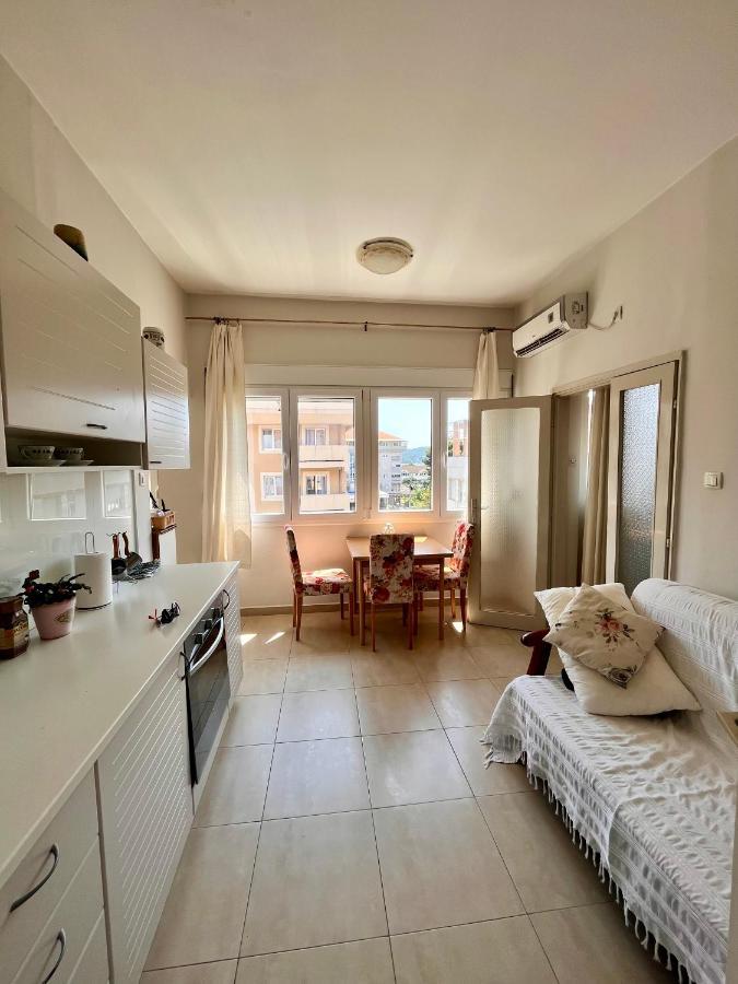 Mint Apartment Tivat Exteriör bild