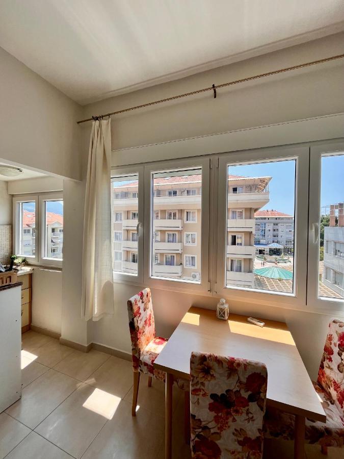Mint Apartment Tivat Exteriör bild